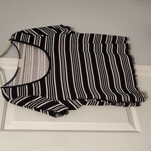 Full Circle Trends top